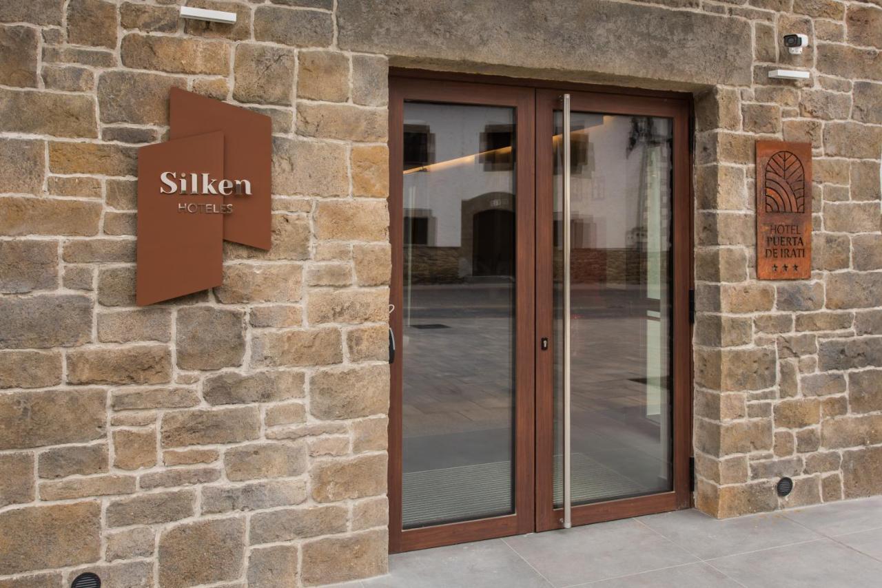 Silken Puerta De Irati Hotell Ochagavía Exteriör bild